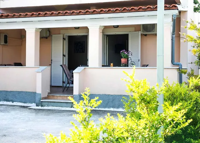 Lollas Acharavi Corfu *