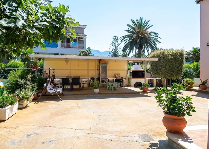 別荘 Lollas Acharavi Corfu