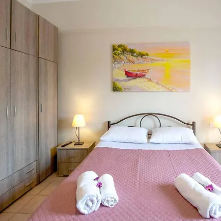 Lollas Acharavi Corfu Tatil Evi *