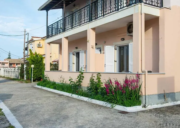 Lollas Acharavi Corfu 펜션 아카라비