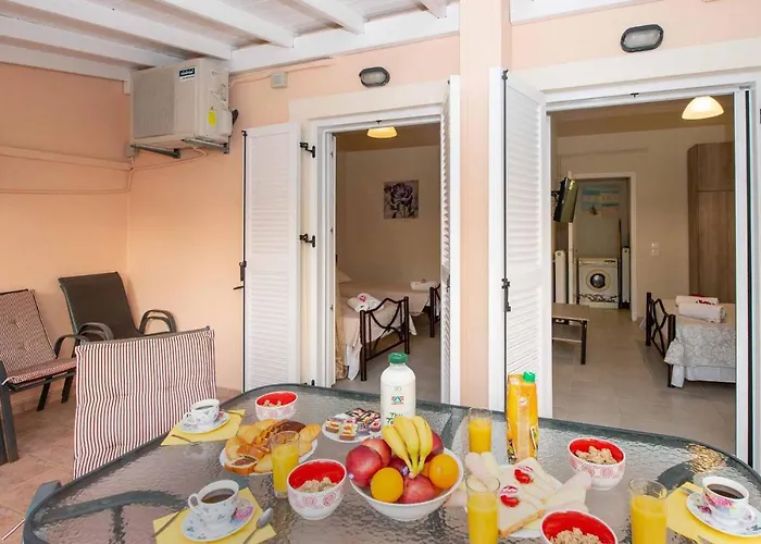 Lollas Acharavi Corfu Tatil Evi *