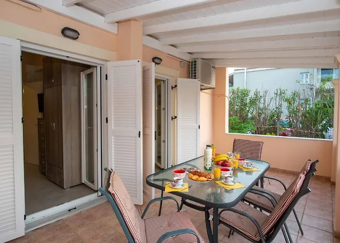 Lollas Acharavi Corfu Tatil Evi *