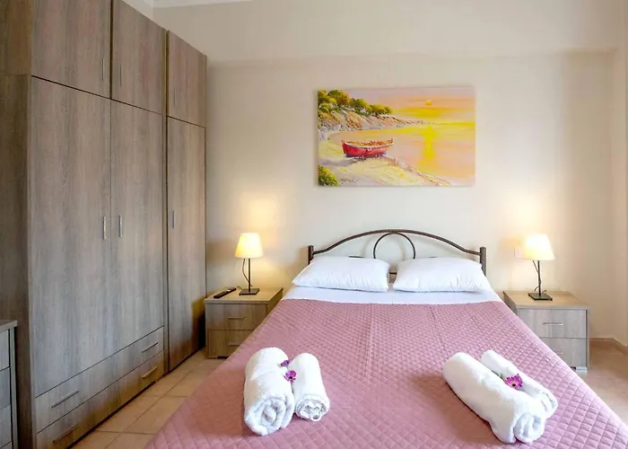 Lollas Acharavi Corfu Tatil Evi *