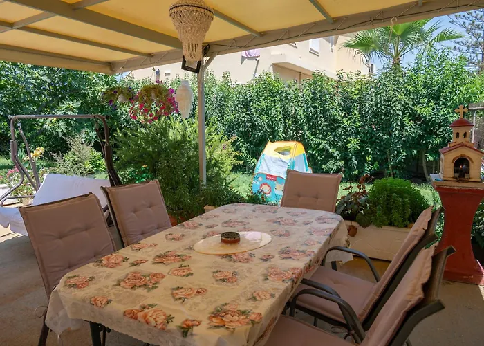 Lollas Acharavi Corfu Tatil Evi *